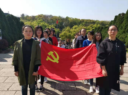 C:\Users\而呵呵呵\Desktop\微信图片_20201120104836.png