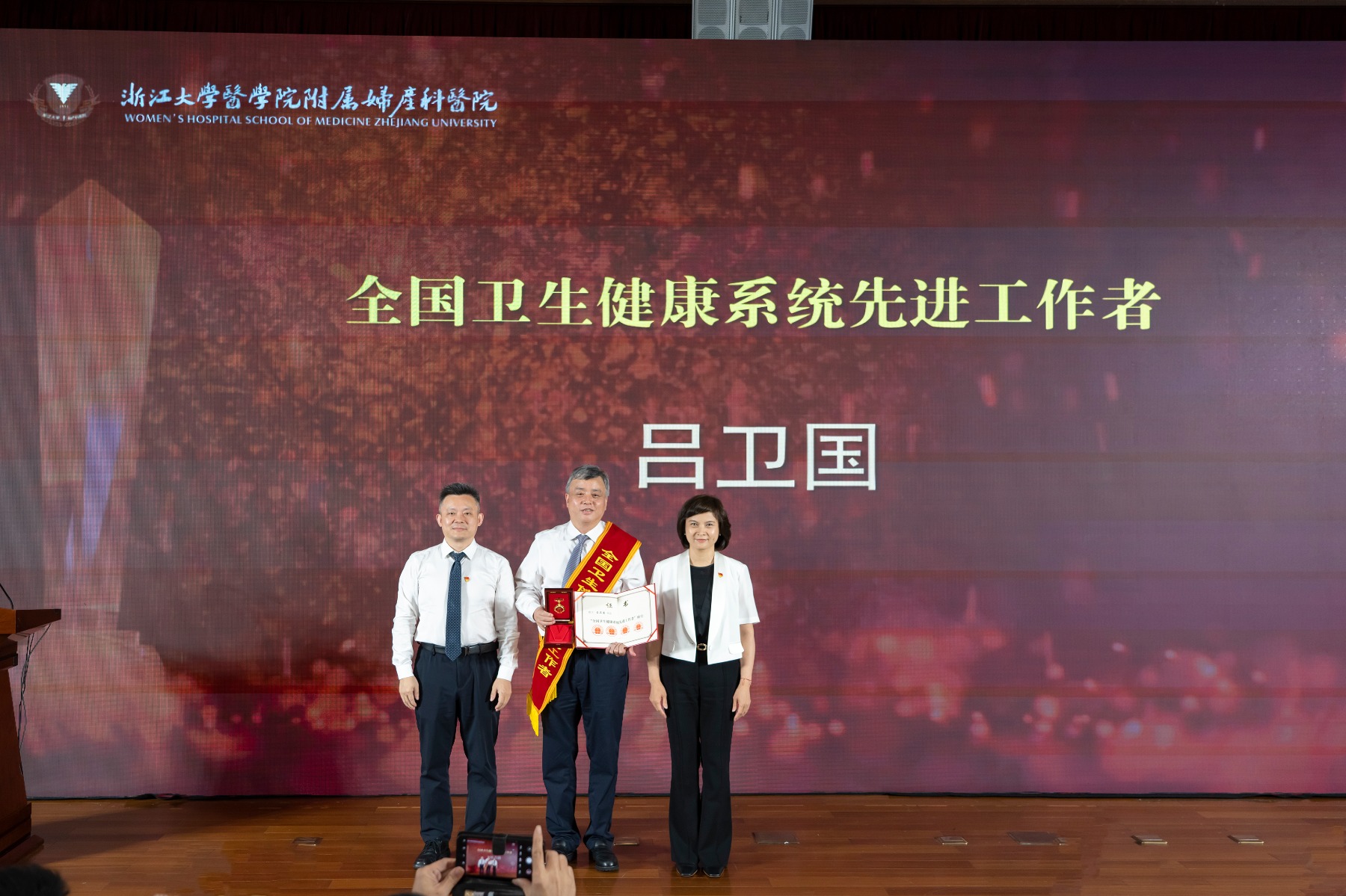 下载 (2).jpeg